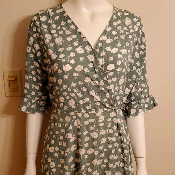 NEW Floral Wrap Dress - Picture 2 of 11